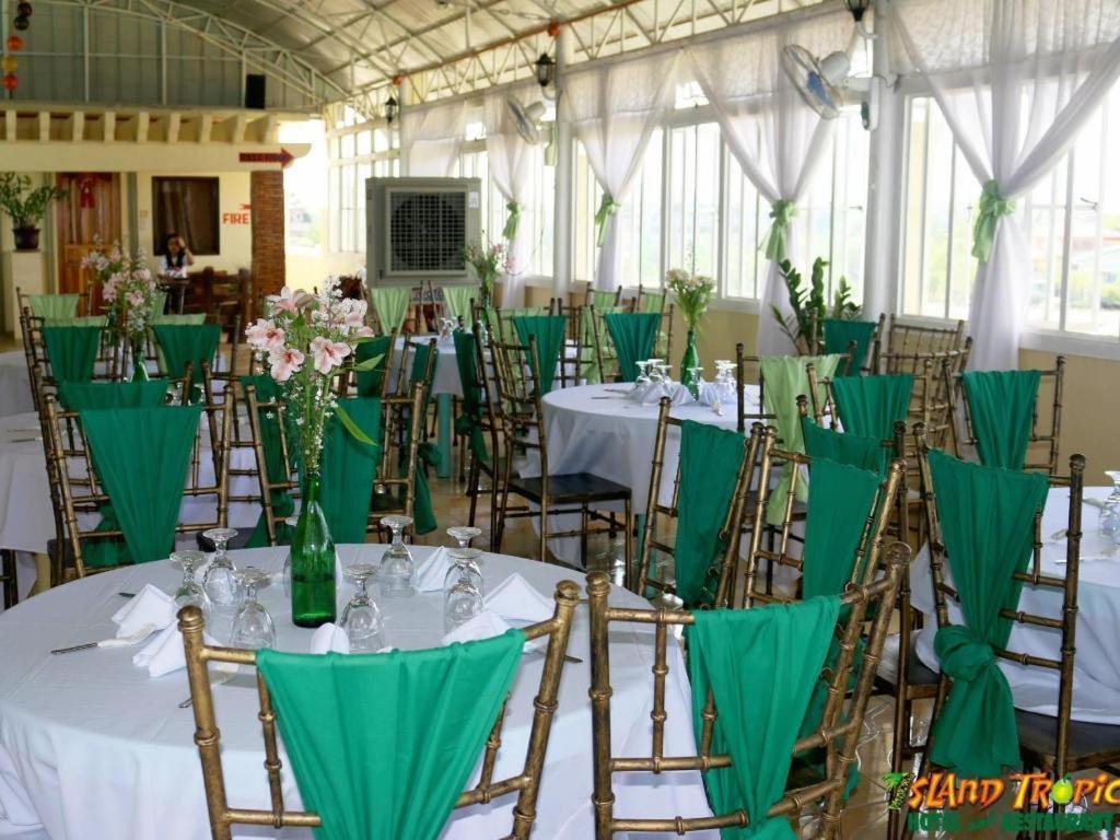 Island Tropic Hotel And Restaurant Alaminos Exterior photo