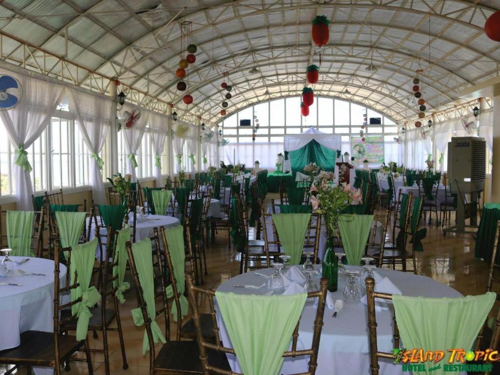 Island Tropic Hotel And Restaurant Alaminos Exterior photo